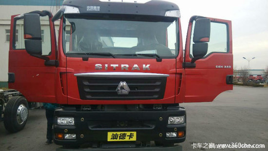 遭遇土豪客户 汕德卡C5H8x4油罐车底盘