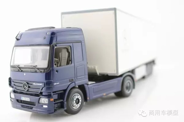 车模欣赏1：奔驰Actros1844+集装箱挂车