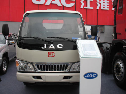 環(huán)保成兩會(huì)熱點(diǎn)話題 卡車企業(yè)何去何從?