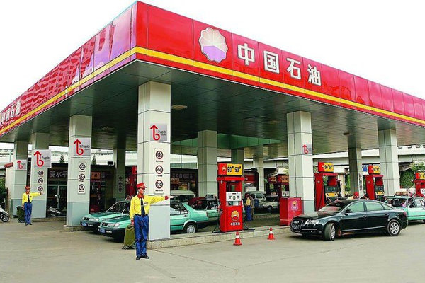 加油請盯著油槍 貨車加400元實(shí)加200元