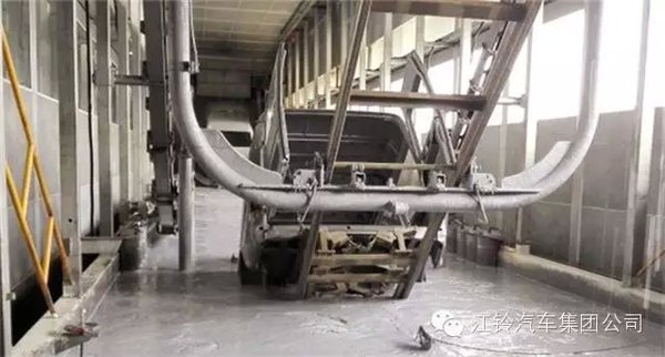 我是誰？改裝壓縮垃圾車 大街小巷通吃