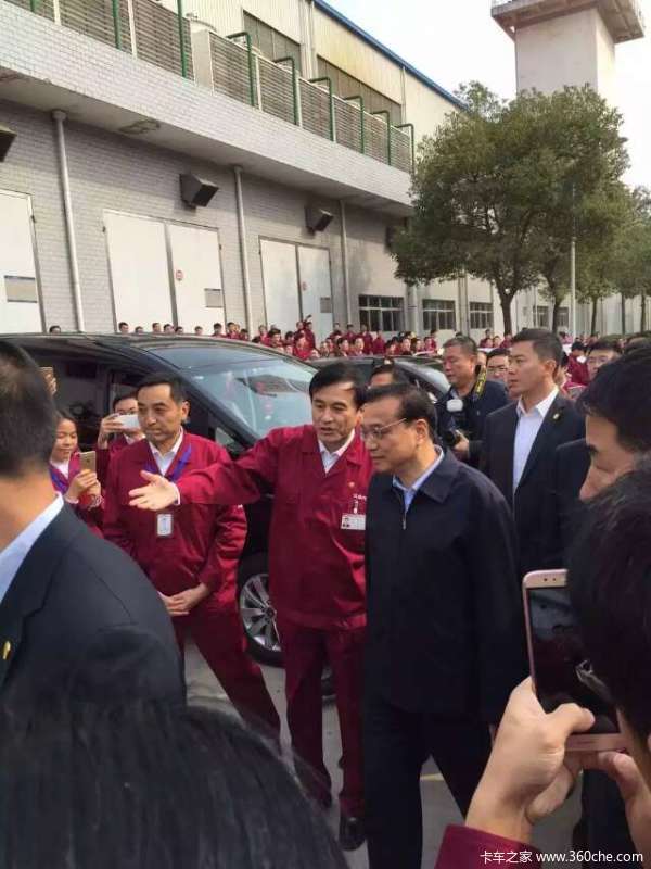 刷爆江淮朋友圈！李克強(qiáng)考察江淮汽車