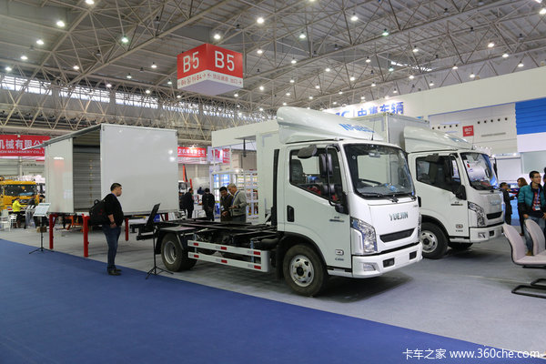 武漢車展：常熟申毅首推城市甩箱運(yùn)輸車