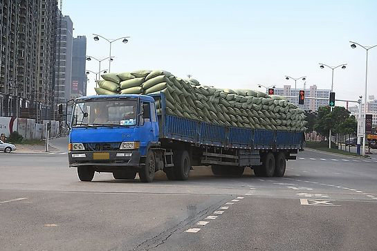 我为什么超载 卡车司机超载现象跟踪|养车用车