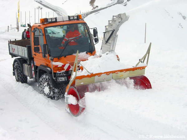冰雪無(wú)情車(chē)有情！雪地中也有強(qiáng)力戰(zhàn)斗機(jī)