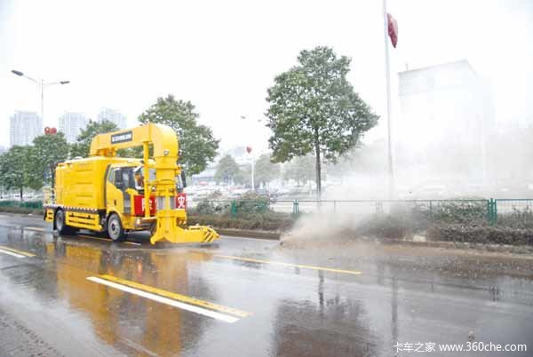 冰雪無(wú)情車(chē)有情！雪地中也有強(qiáng)力戰(zhàn)斗機(jī)