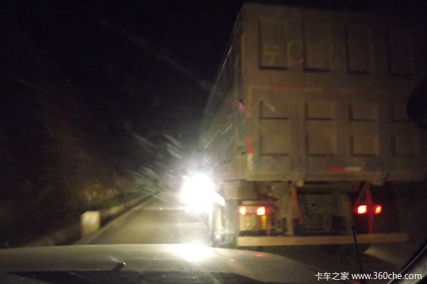 改裝燈光肆意泛濫 他人安危放在何處？