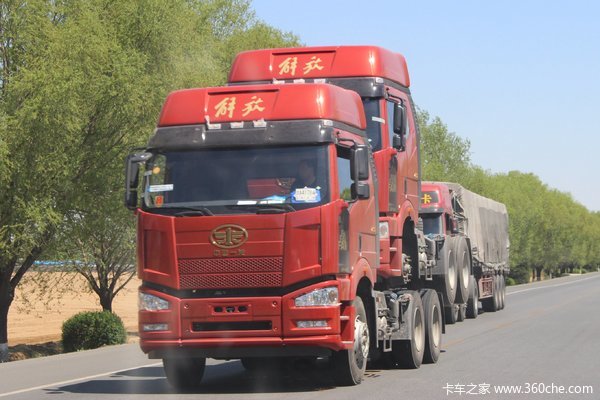 激情四射or背負(fù)罵名 車背車不走尋常路