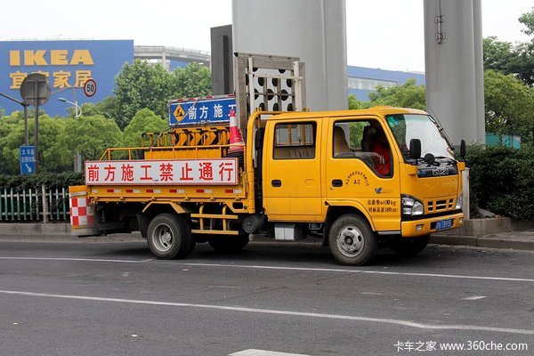 全體出動(dòng) 中環(huán)斷橋引發(fā)的市政車總動(dòng)員