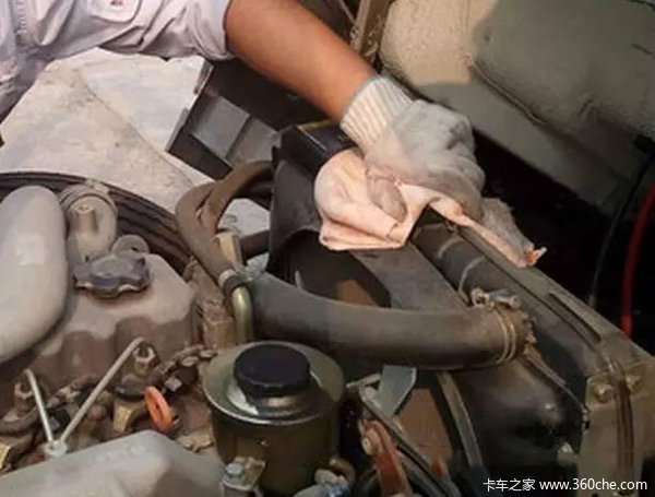 6步走拒絕死神召喚 卡車(chē)維修防患于未然