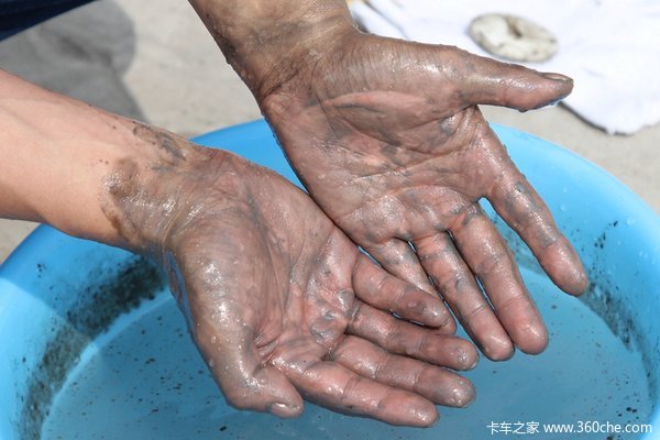 油污去无踪 让卡车司机双手告别脏兮兮
