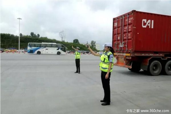 深圳整治货车放大招 超载可以有奖举报