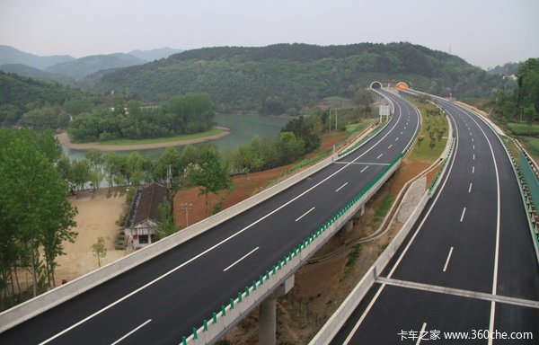 打通陇南与宝鸡 甘肃两徽高速公路开建