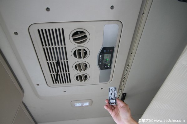 各种配置太辣眼 试驾创虎九气囊牵引车