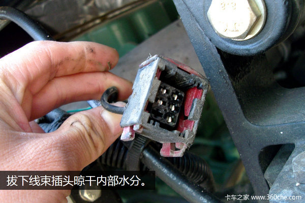 避免二次傷害 雨季泡水車這樣修最靠譜