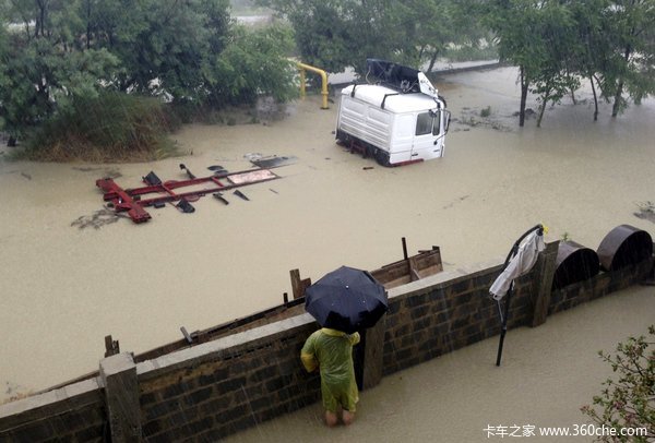 避免二次伤害 雨季泡水车这样修最靠谱