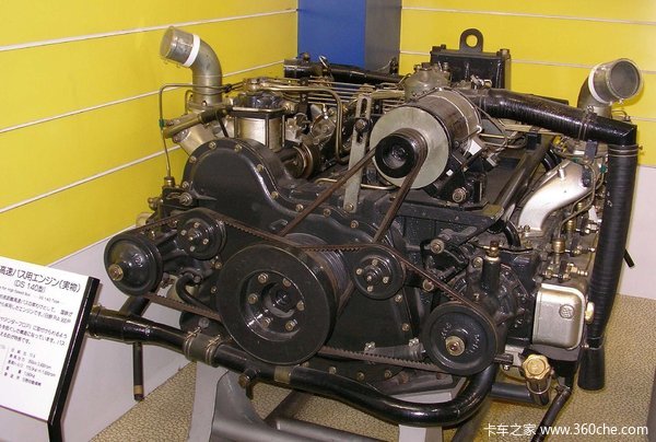 50年前日野黑科技 水平对置12缸柴油机