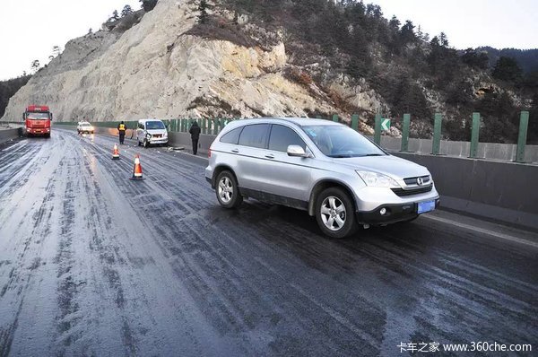 6轴挂车限重49吨 缓速器或将取代淋水器