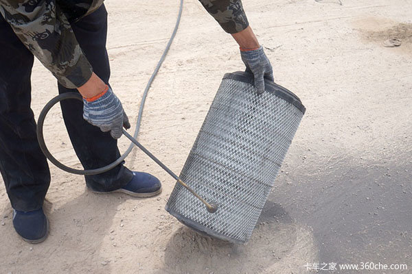 清理散热水箱小窍门 入冬前爱车洗刷刷